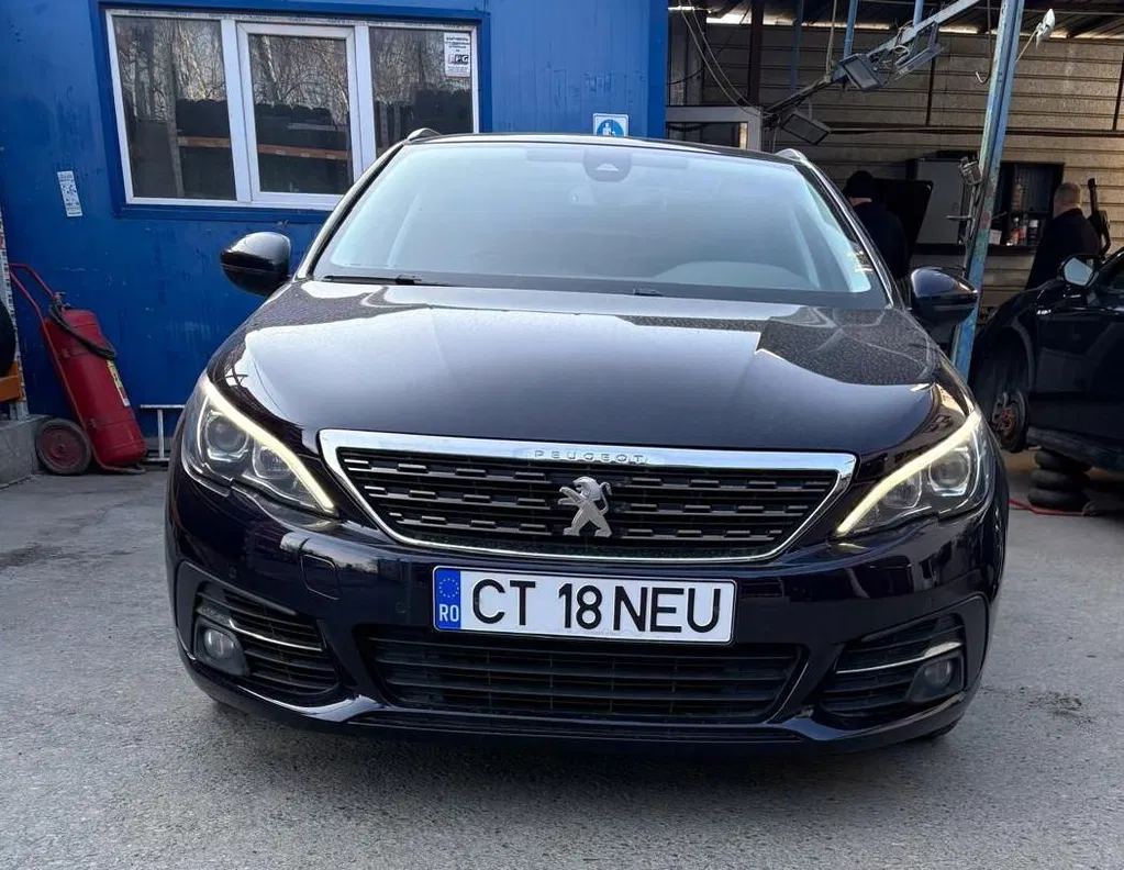Fotografie: 2017 Peugeot 308