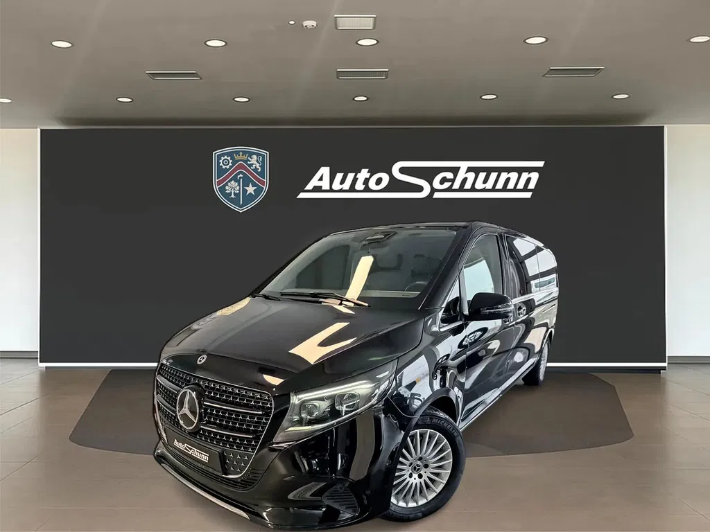 Fotografie: 2024 Mercedes-Benz V