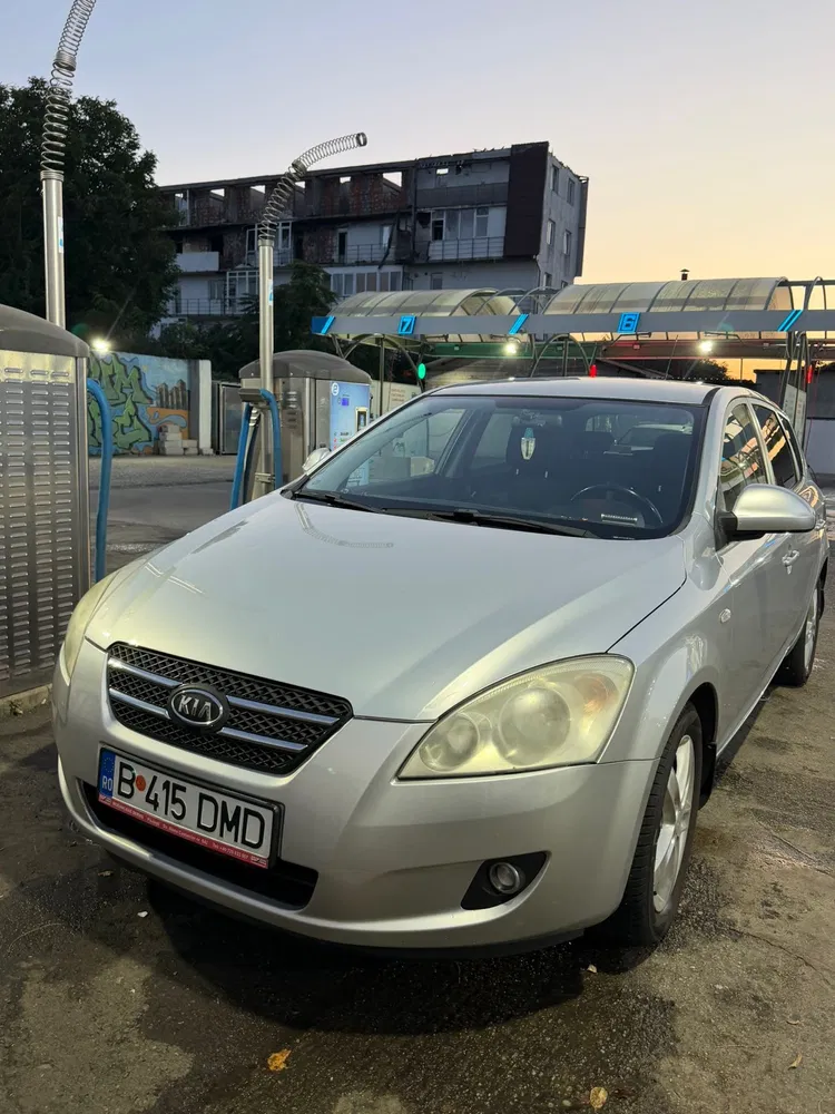 Fotografie: 2008 Kia Ceed