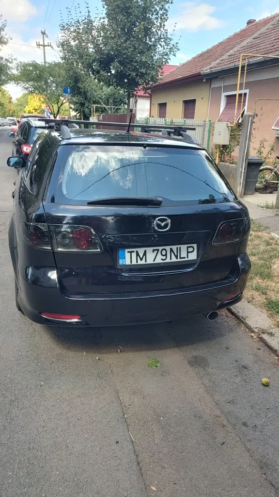 Fotografie: 2005 Mazda 6