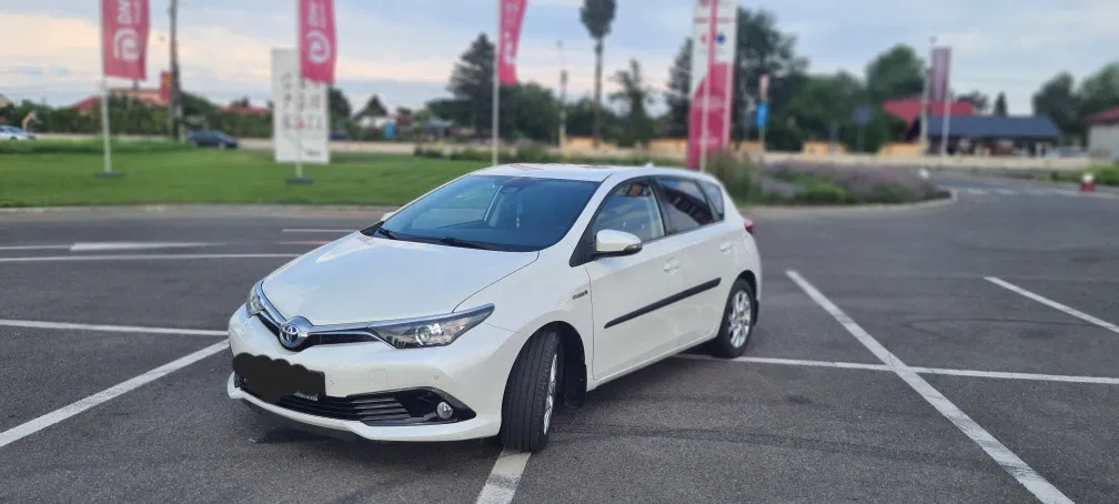 Fotografie: 2017 Toyota Auris