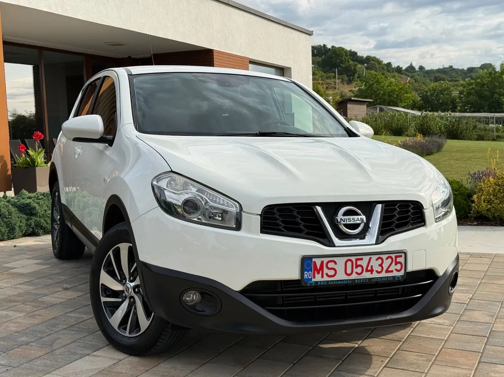 Fotografie: 2012 Nissan Qashqai