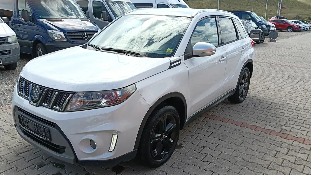 Fotografie: 2017 Suzuki Vitara