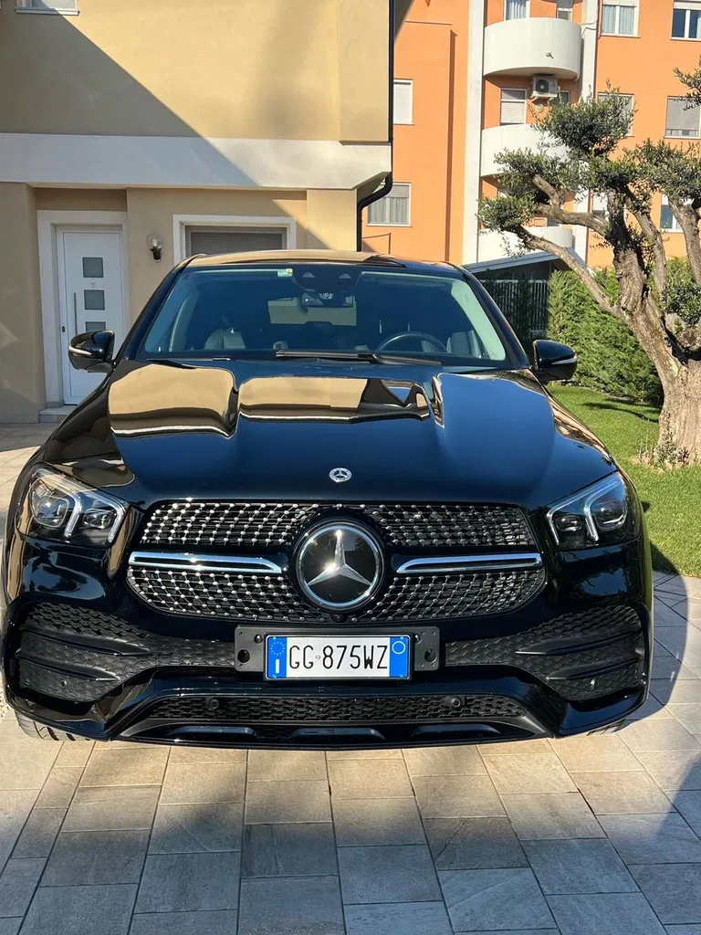 Fotografie: 2021 Mercedes-Benz GLE Coupe