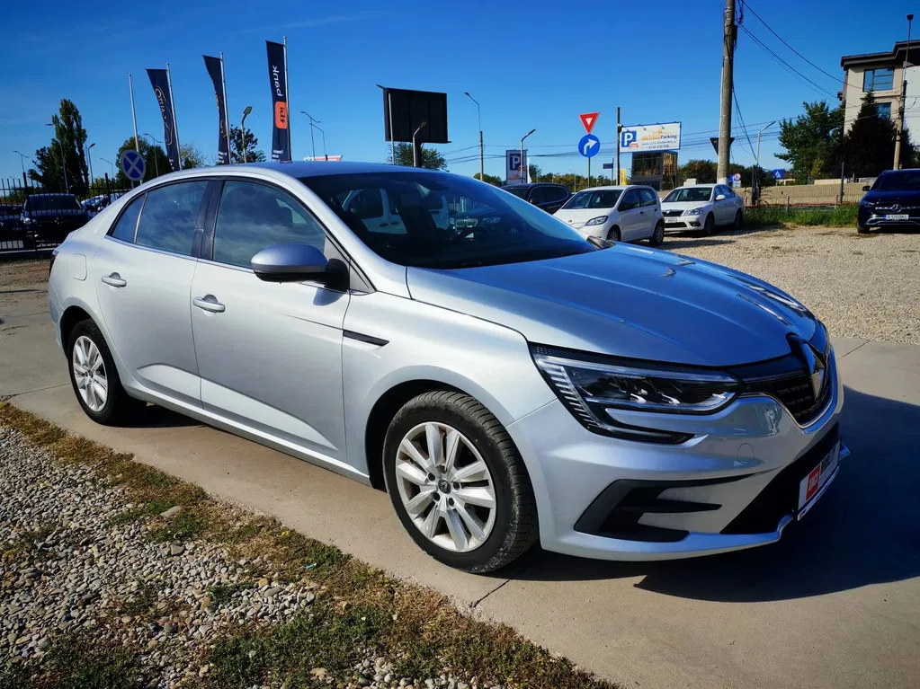 Fotografie: 2021 Renault Megane