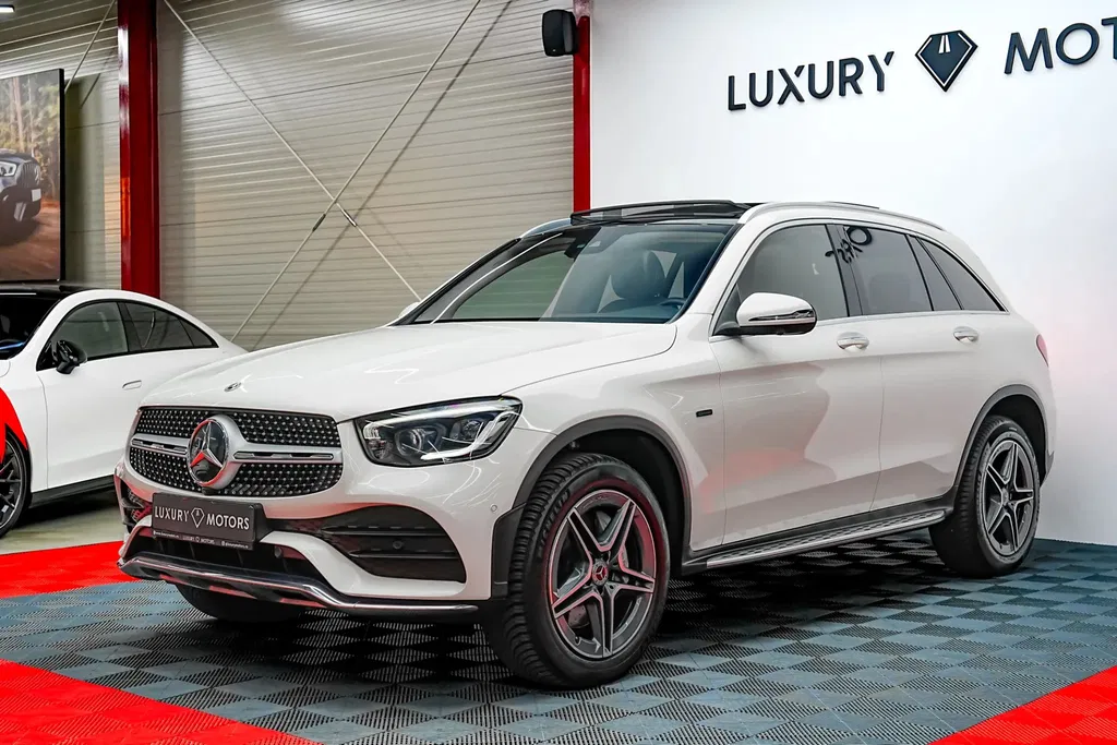 Fotografie: 2020 Mercedes-Benz GLC
