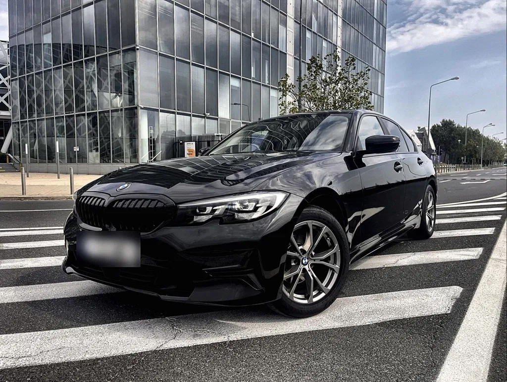 Fotografie: 2021 BMW Seria 3
