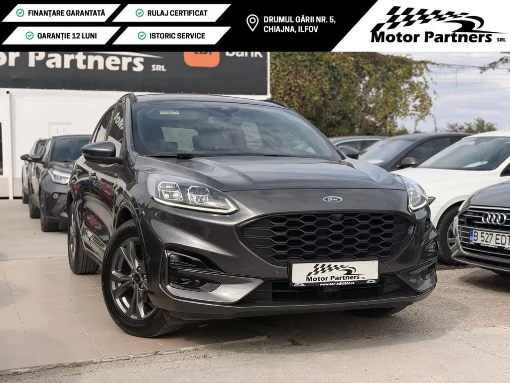 Fotografie: 2023 Ford Kuga