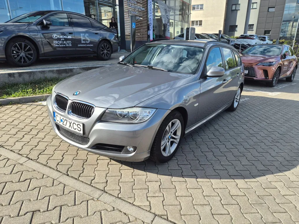 Fotografie: 2012 BMW Seria 3