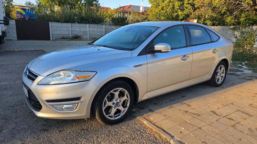 Fotografie: 2011 Ford Mondeo