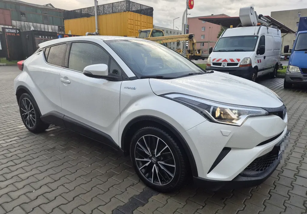 Fotografie: 2017 Toyota C-HR