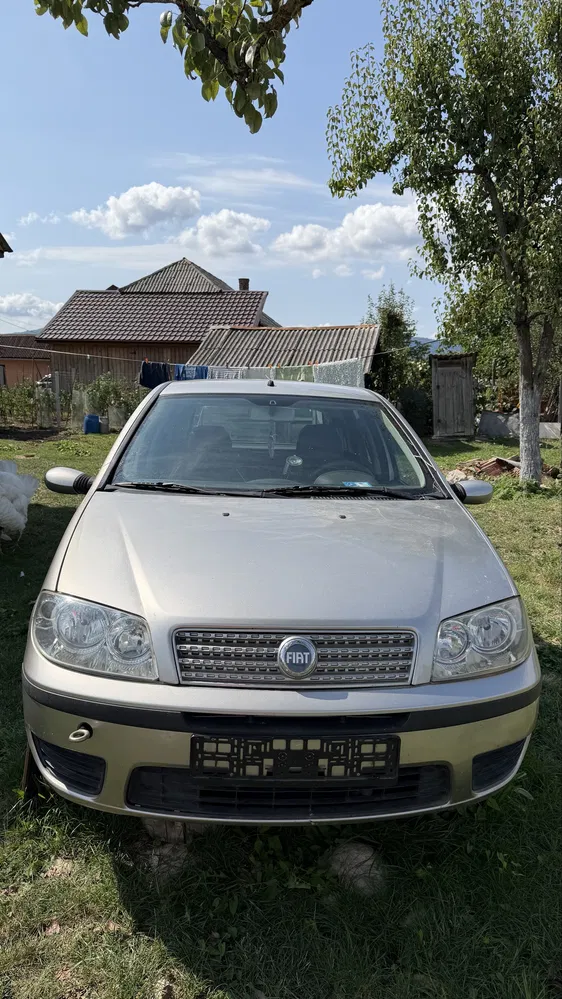Fotografie: 2005 Fiat Punto