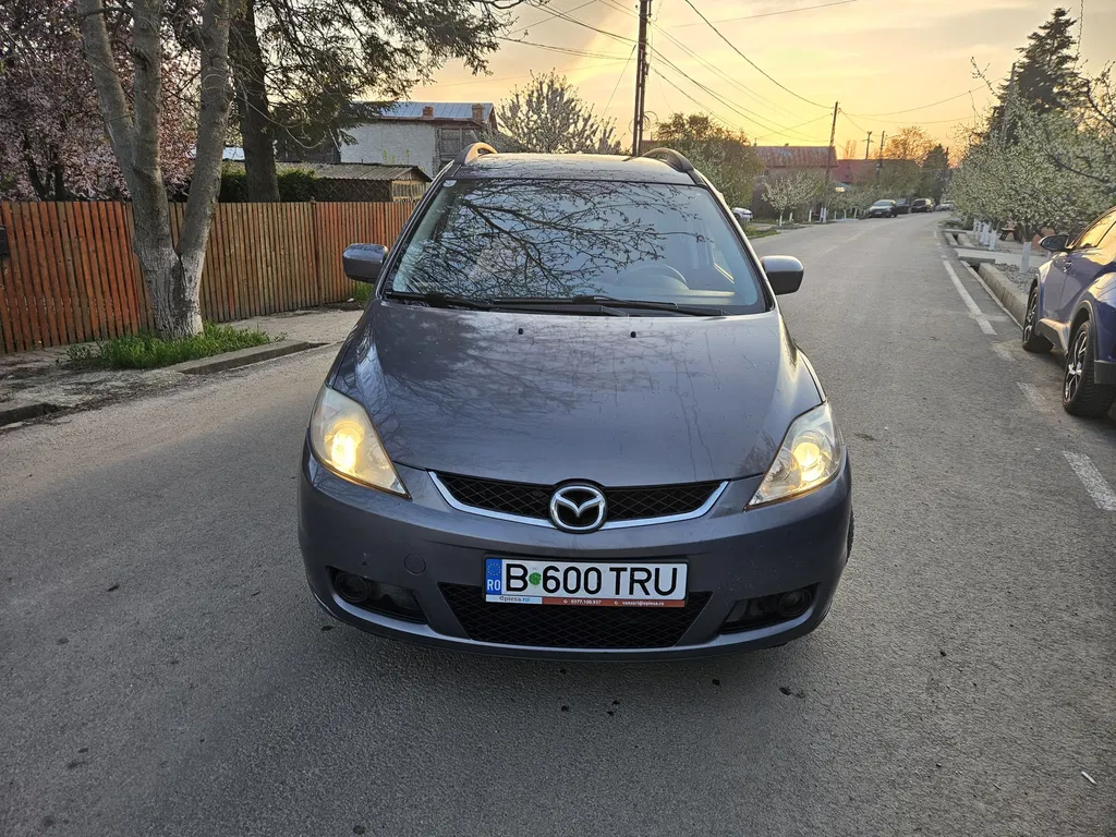 Fotografie: 2009 Mazda 5