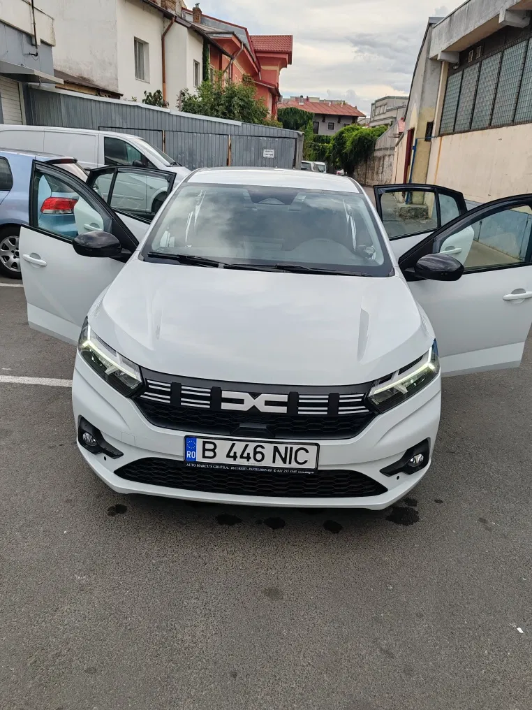 Fotografie: 2025 Dacia Logan
