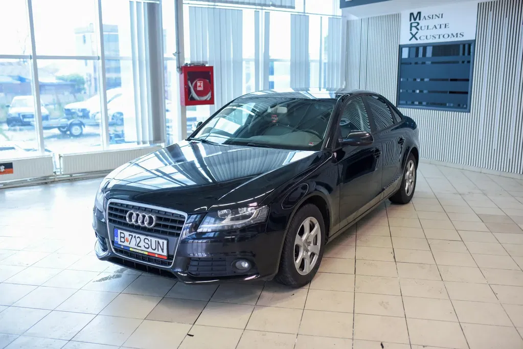 Fotografie: 2012 Audi A4 Limuzina