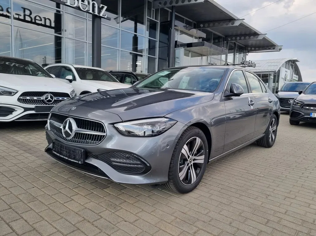 Fotografie: 2026 Mercedes-Benz C