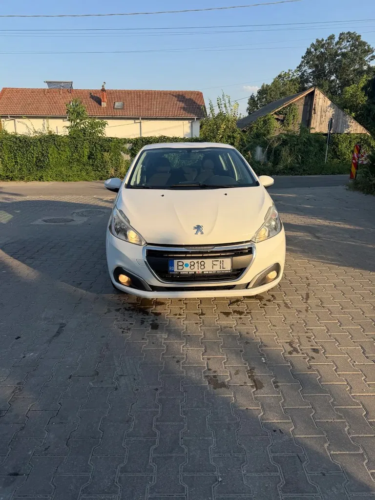 Fotografie: 2016 Peugeot 208