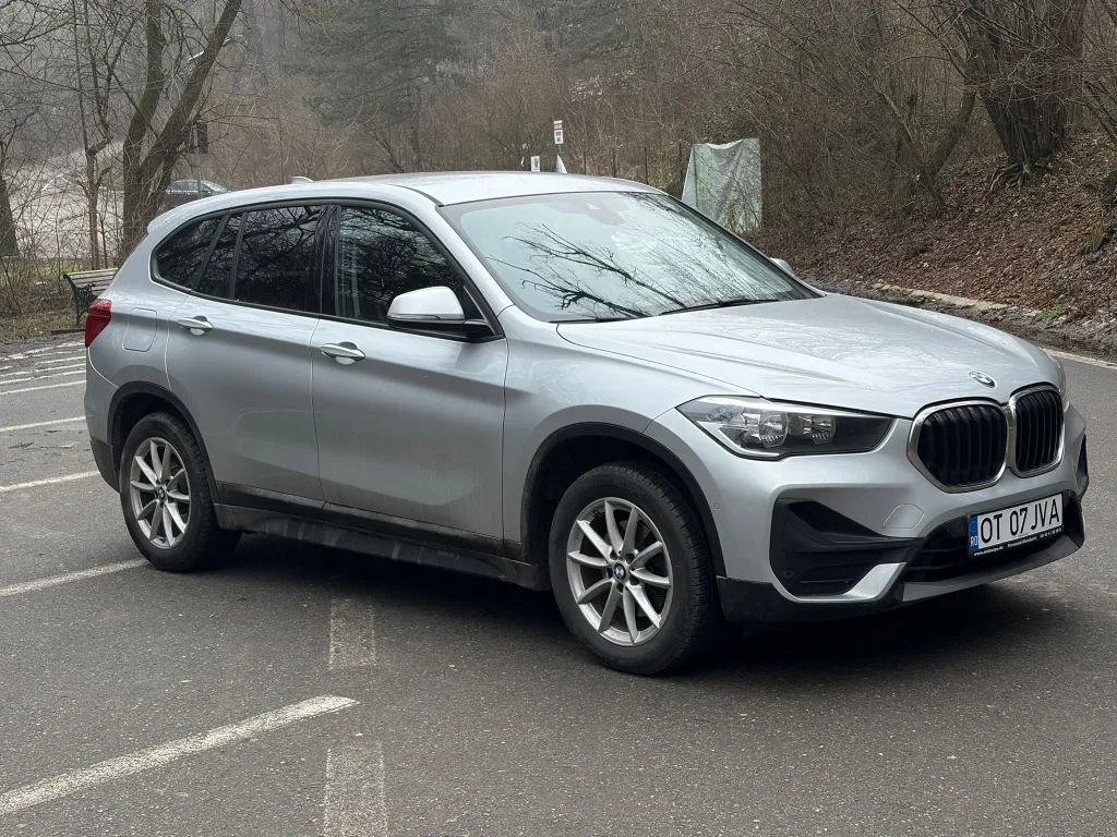 Fotografie: 2020 BMW X1