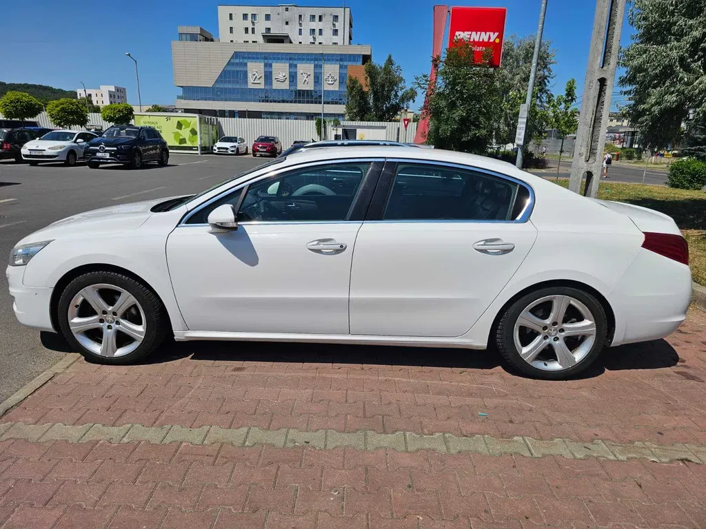 Fotografie: 2012 Peugeot 508