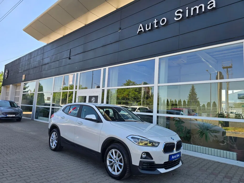 Fotografie: 2019 BMW X2
