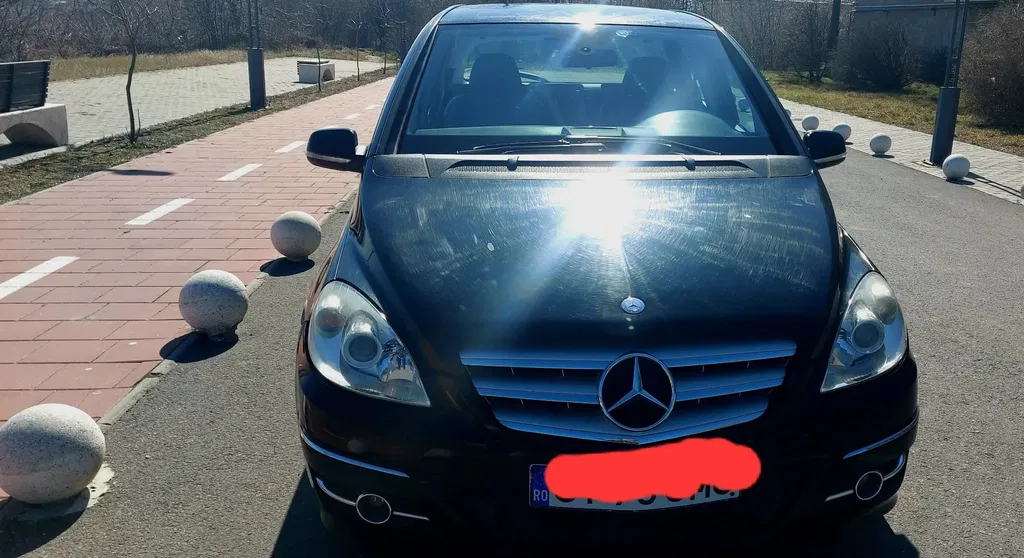 Fotografie: 2010 Mercedes-Benz B 180