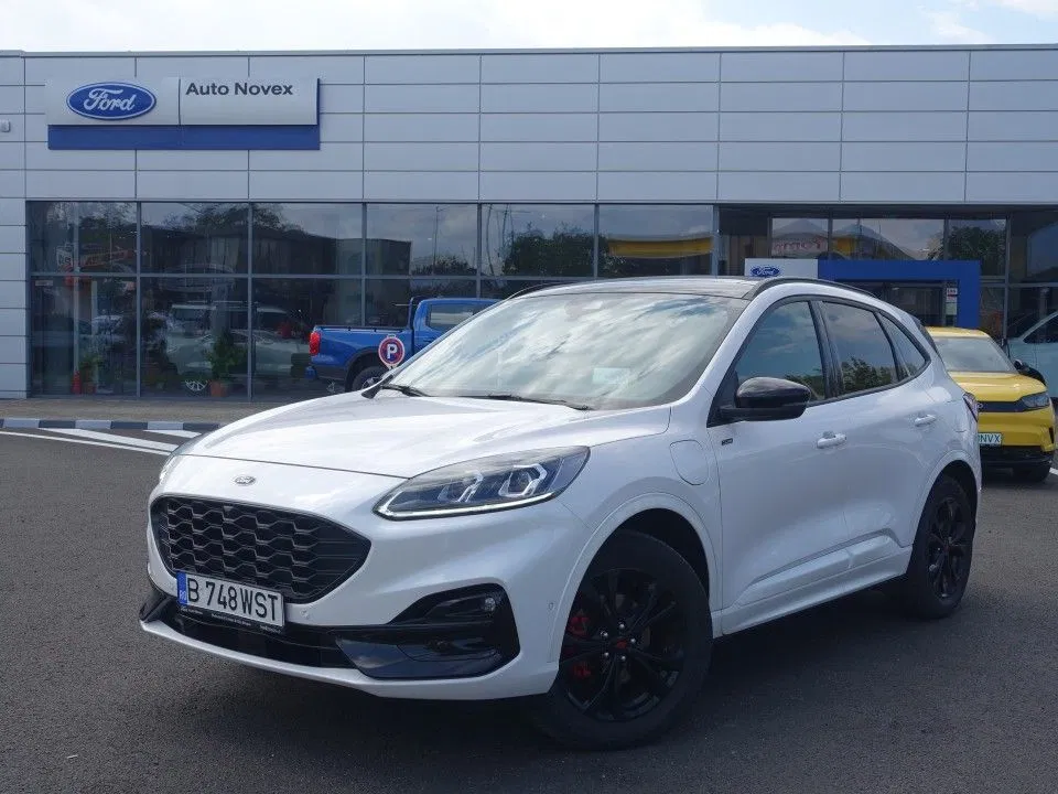 Fotografie: 2023 Ford Kuga