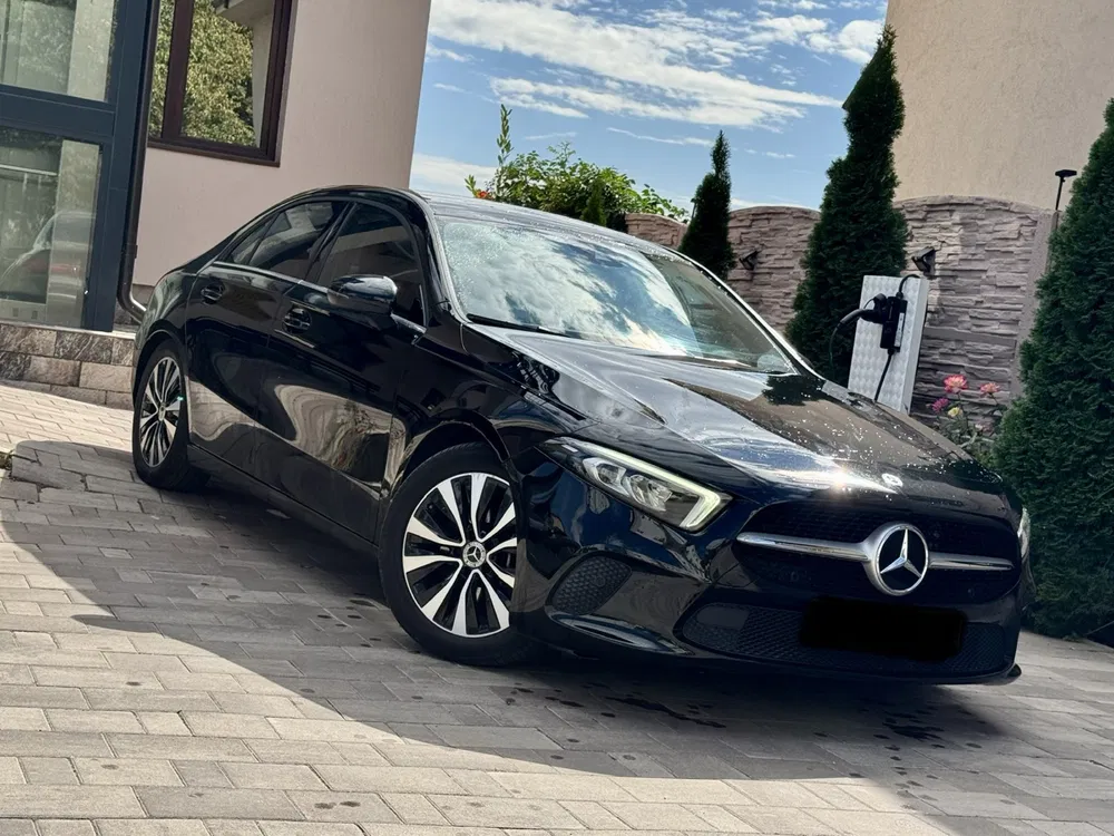 Fotografie: 2022 Mercedes-Benz A 180