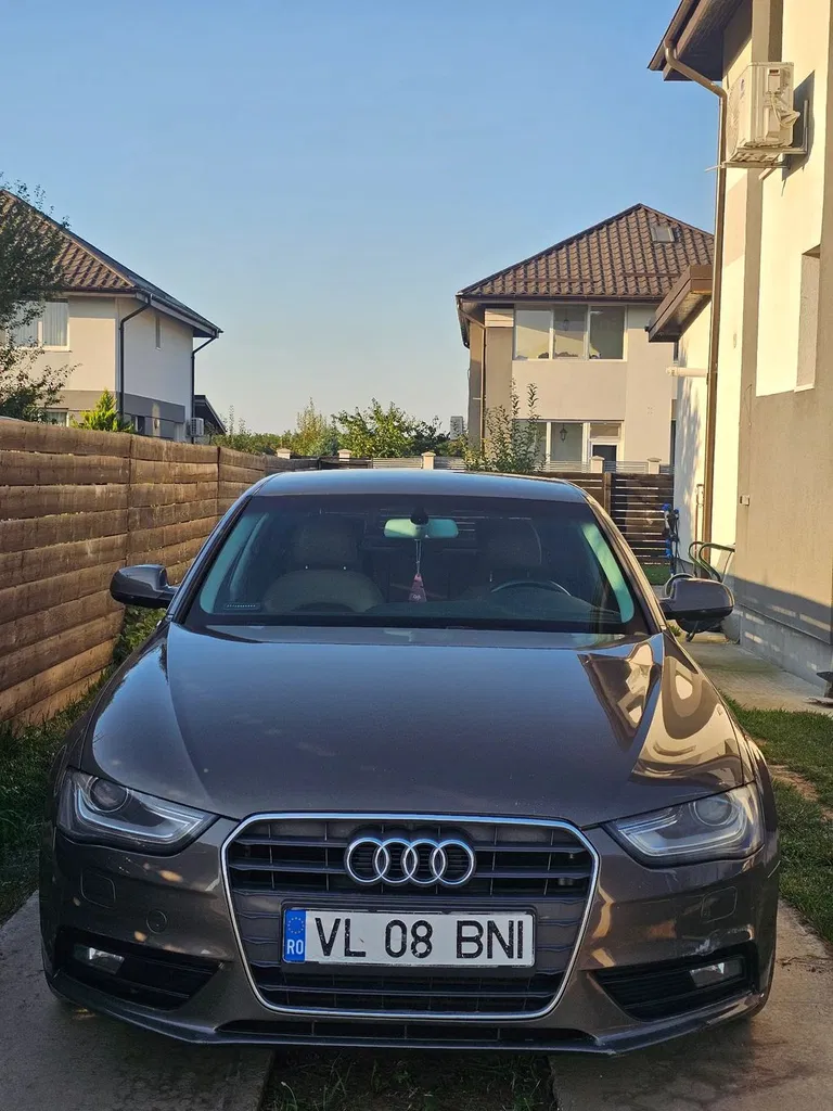 Fotografie: 2012 Audi A4 Limuzina
