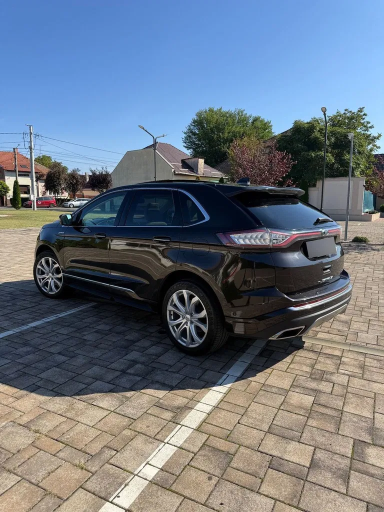 Fotografie: 2017 Ford EDGE