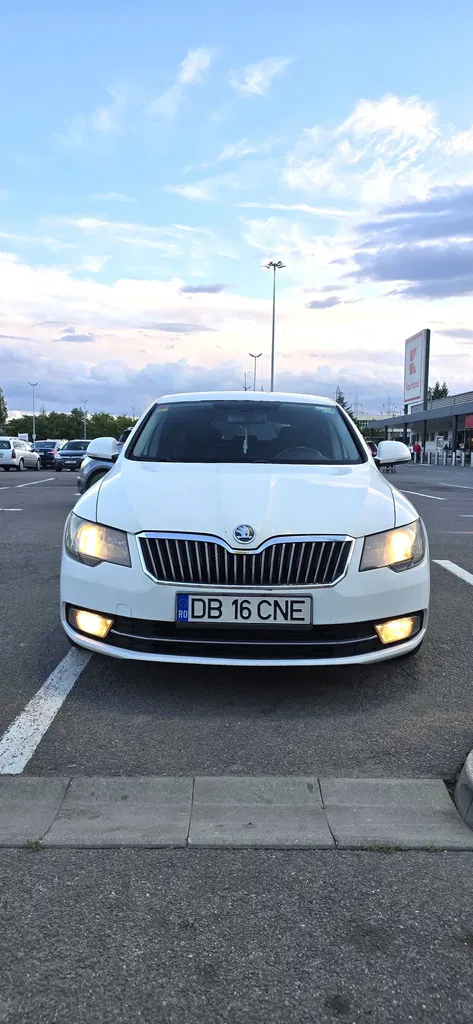 Fotografie: 2015 Skoda Superb
