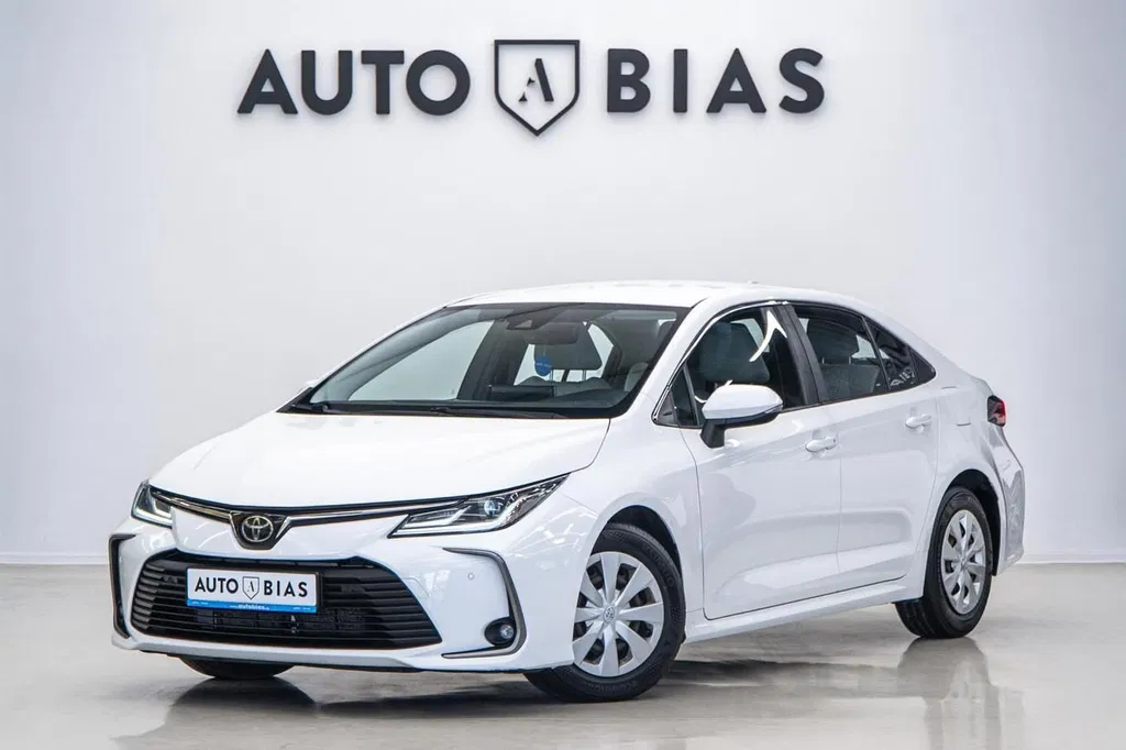 Fotografie: 2022 Toyota Corolla