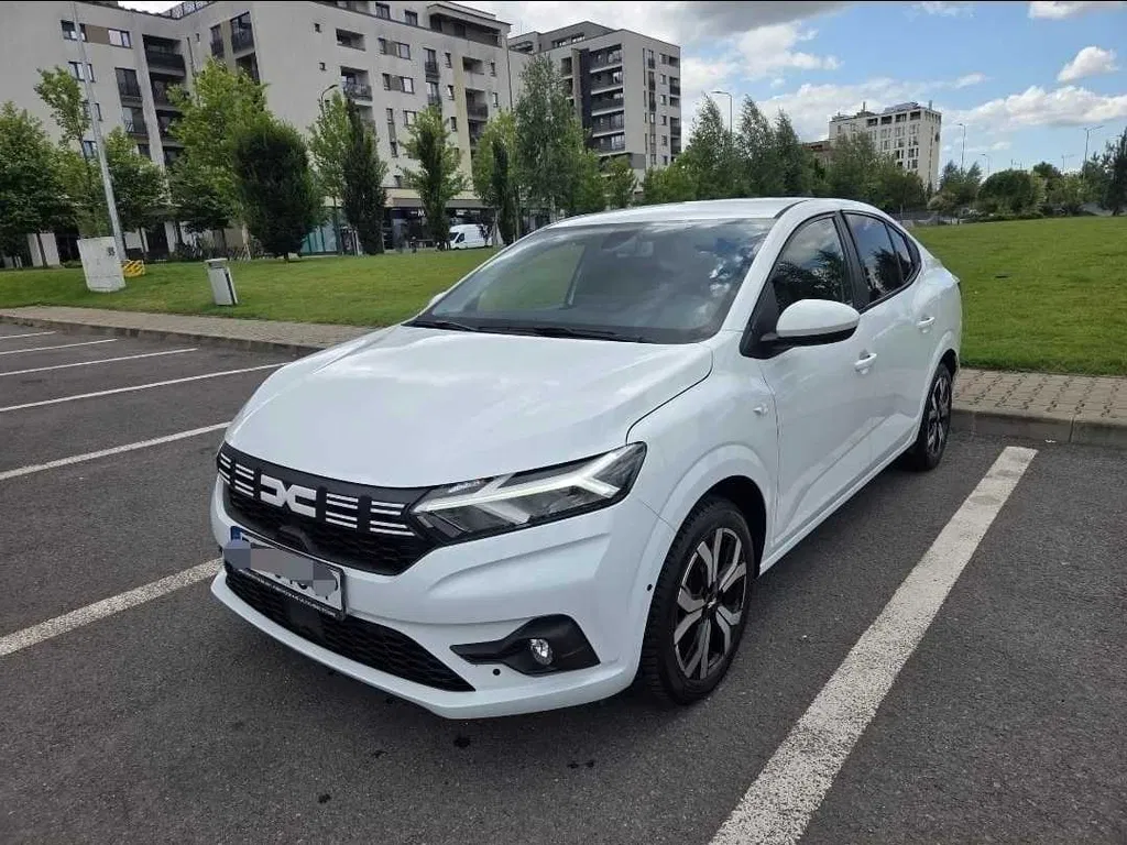 Fotografie: 2023 Dacia Logan