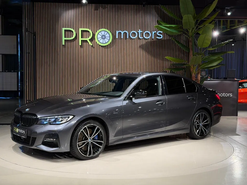 Fotografie: 2019 BMW Seria 3