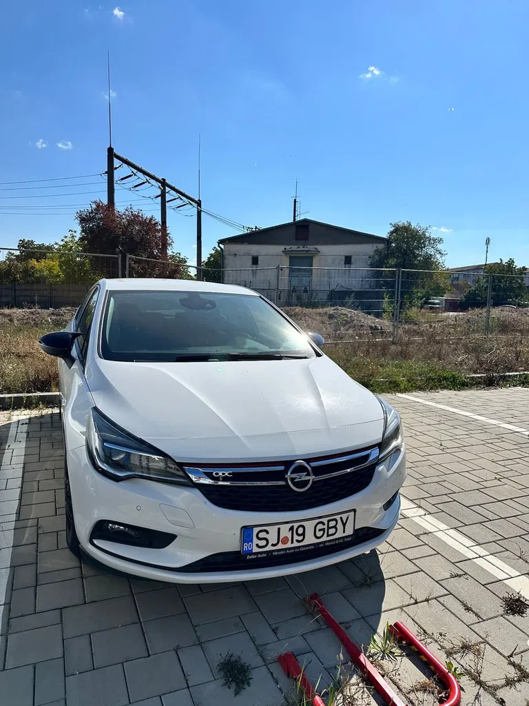 Fotografie: 2017 Opel Astra