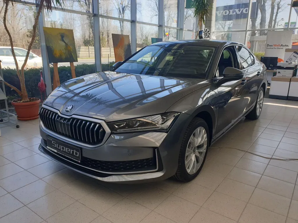 Fotografie: 2025 Skoda Superb