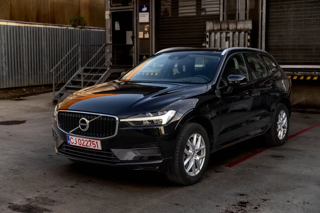 Fotografie: 2021 Volvo XC 60