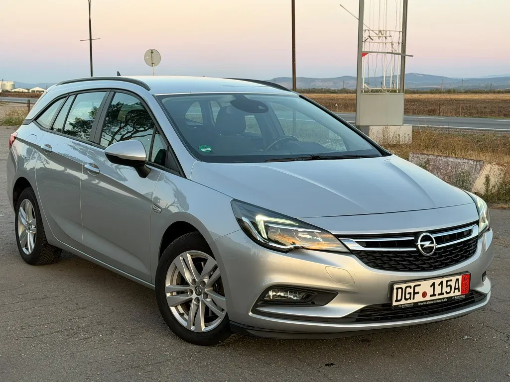 Fotografie: 2016 Opel Astra