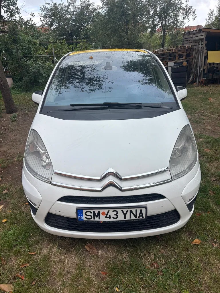 Fotografie: 2011 Citroen C4