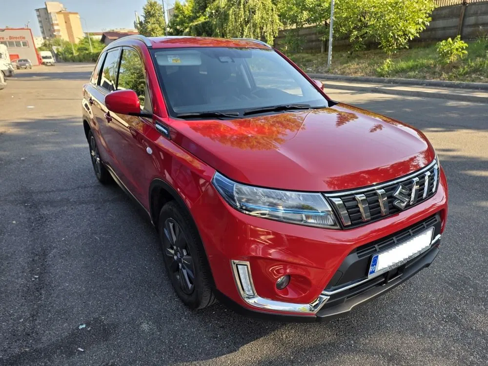 Fotografie: 2023 Suzuki Vitara