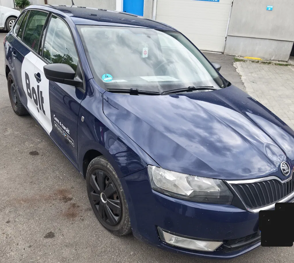 Fotografie: 2015 Skoda RAPID