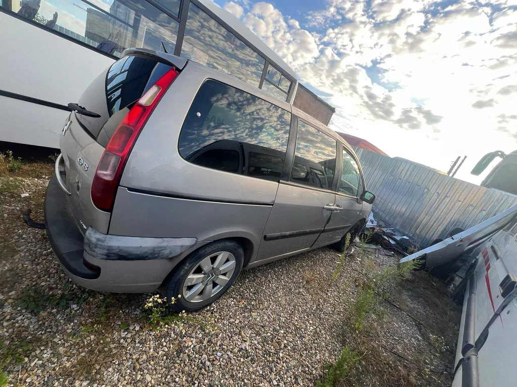 Fotografie: 2005 Citroen C8