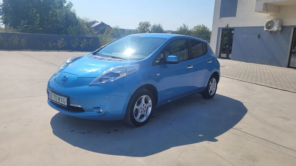 Fotografie: 2012 Nissan Leaf
