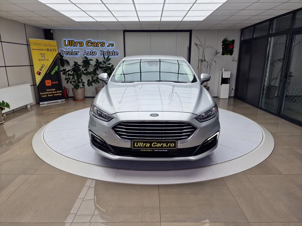 Fotografie: 2021 Ford Mondeo