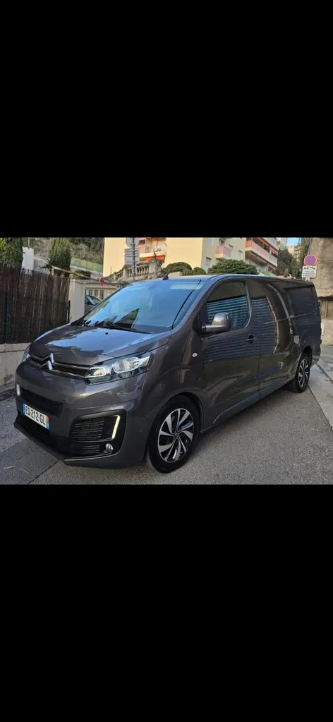Fotografie: 2017 Citroen Jumpy