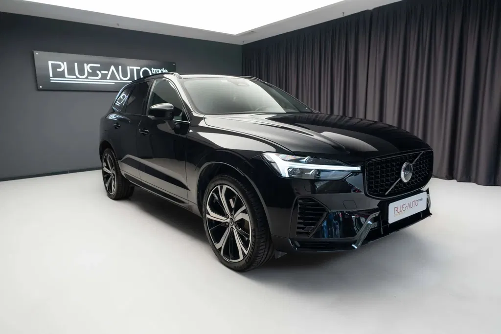 Fotografie: 2021 Volvo XC 60