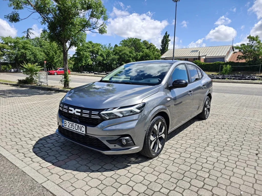 Fotografie: 2025 Dacia Logan