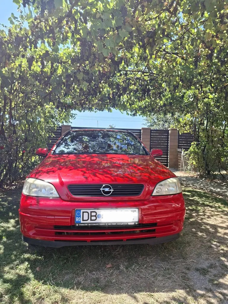 Fotografie: 2008 Opel Astra