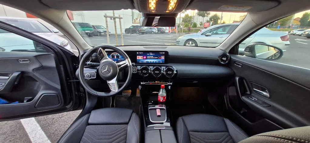Fotografie: 2024 Mercedes-Benz A 180