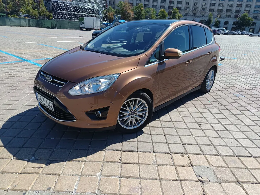 Fotografie: 2013 Ford C-MAX