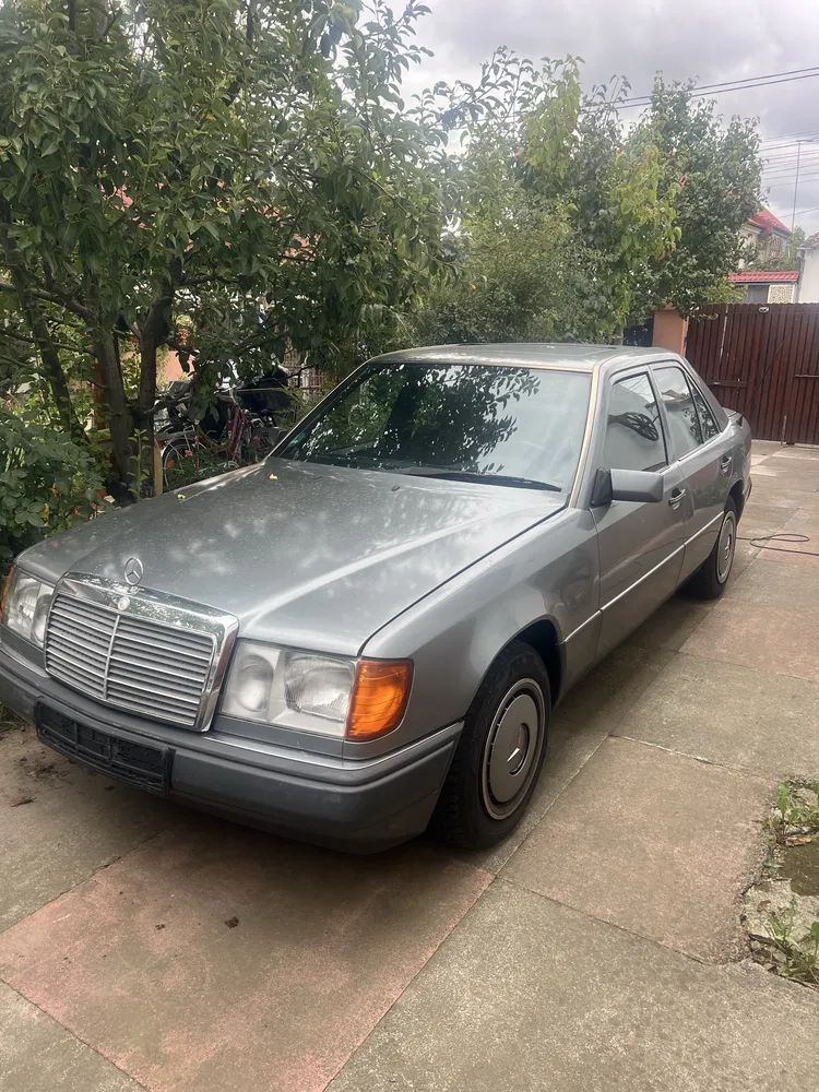 Fotografie: 1992 Mercedes-Benz 200